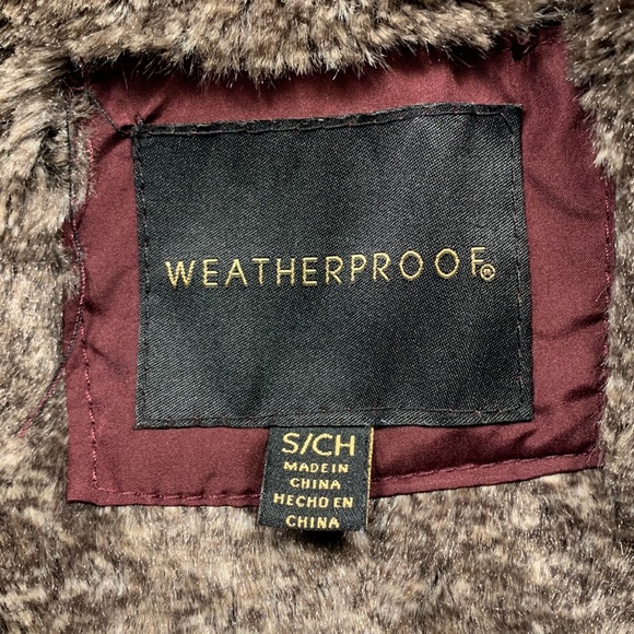 Weatherproof Quilted Vest with Faux Fur Lining - Picture 6 of 8